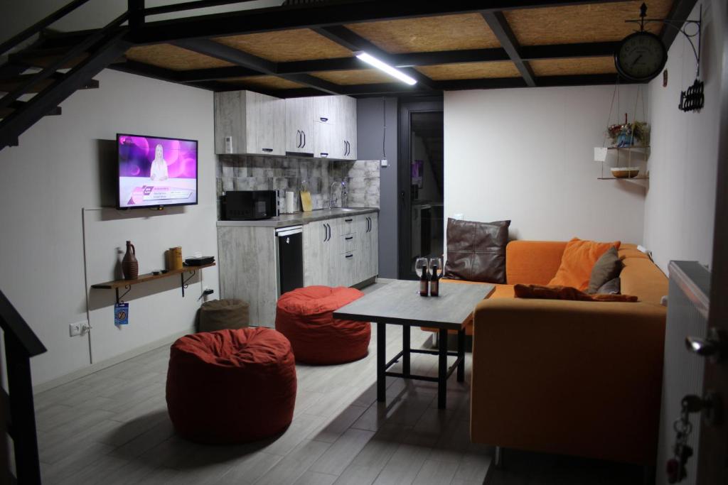 Shota's Apartment room 5